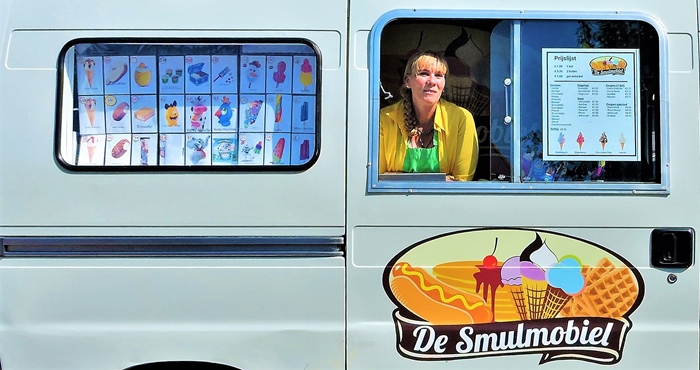 "De Smulmobiel" zeeklassen "Vlaamse kust " duin en zee schoolreis activiteiten jeugdcentrum accommodatie groepsaccommodatie JVC lekker ijsje