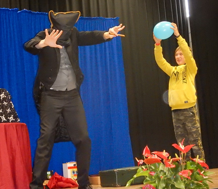 Verteltheater theater magisch vangen activiteiten zeeklassen kust schoolreis leerlingen jeugdcentrum accommodatie vakantieverblijf JVC jeugdverblijfcentrum Oostende
