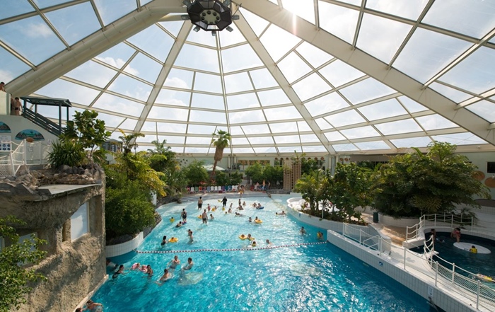 Aquamundo De Haan tropisch zwembad "Vlaamse kust " duin en zee schoolreis activiteiten jeugdcentrum vakantieverblijf JVC