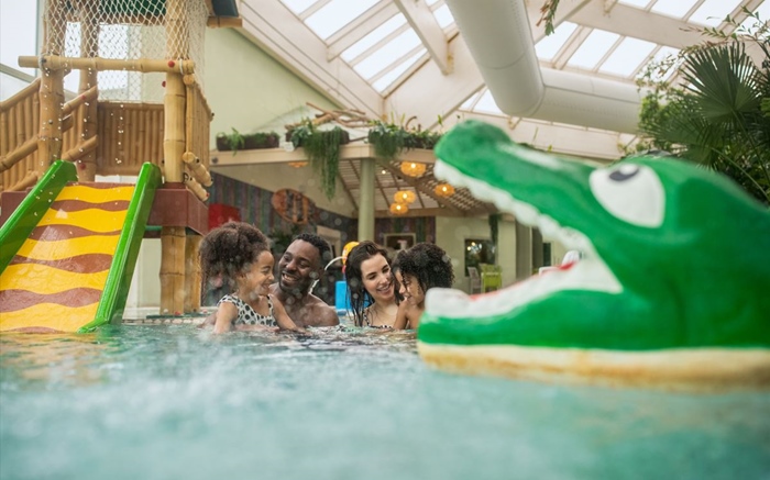 Aquamundo De Haan tropisch zwembad "Vlaamse kust " duin en zee schoolreis activiteiten jeugdcentrum vakantieverblijf JVC