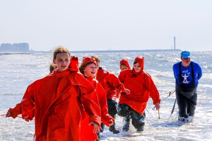 Garnaalvissen kids zeeklassen "Vlaamse kust " schoolreis activiteiten jeugdcentrum accommodatie vakantieverblijf JVC jeugdverblijfcentrum