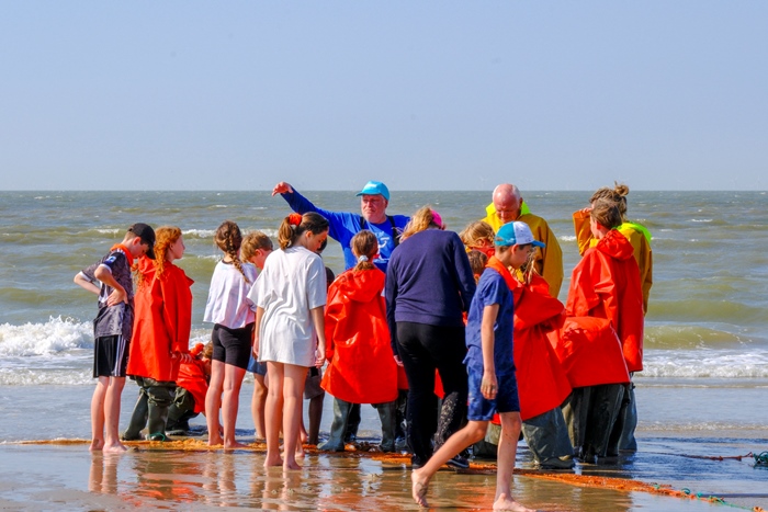 Garnaalvissen kids zeeklassen "Vlaamse kust " schoolreis activiteiten jeugdcentrum accommodatie vakantieverblijf JVC jeugdverblijfcentrum