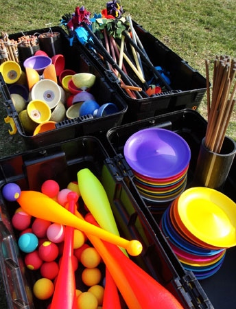 Activity by the sea: Circus Equipment (Bredene)